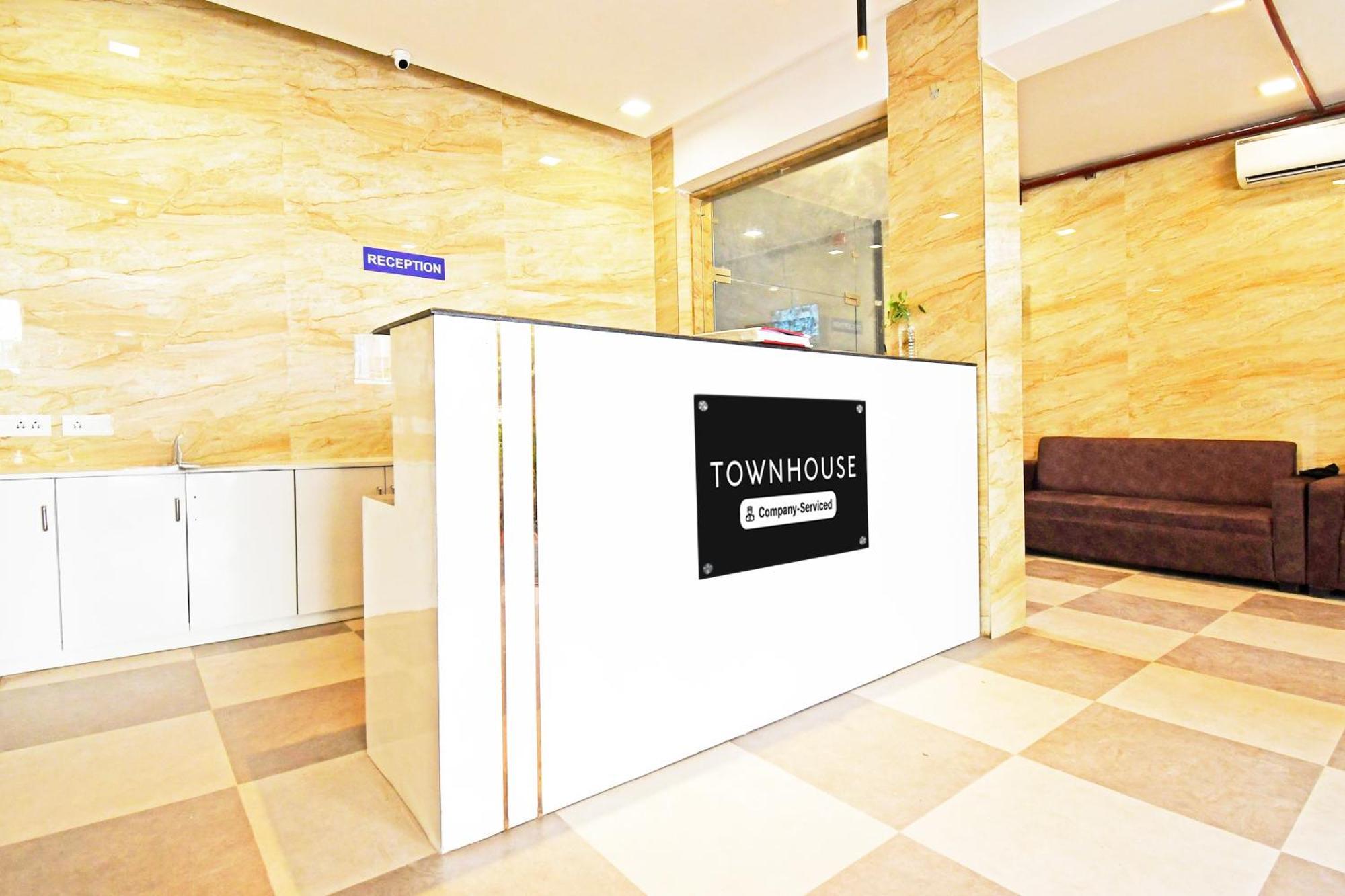 Super Townhouse Mancheswar Industrial Estate Hotel บูบันเนสชวาร์ ภายนอก รูปภาพ