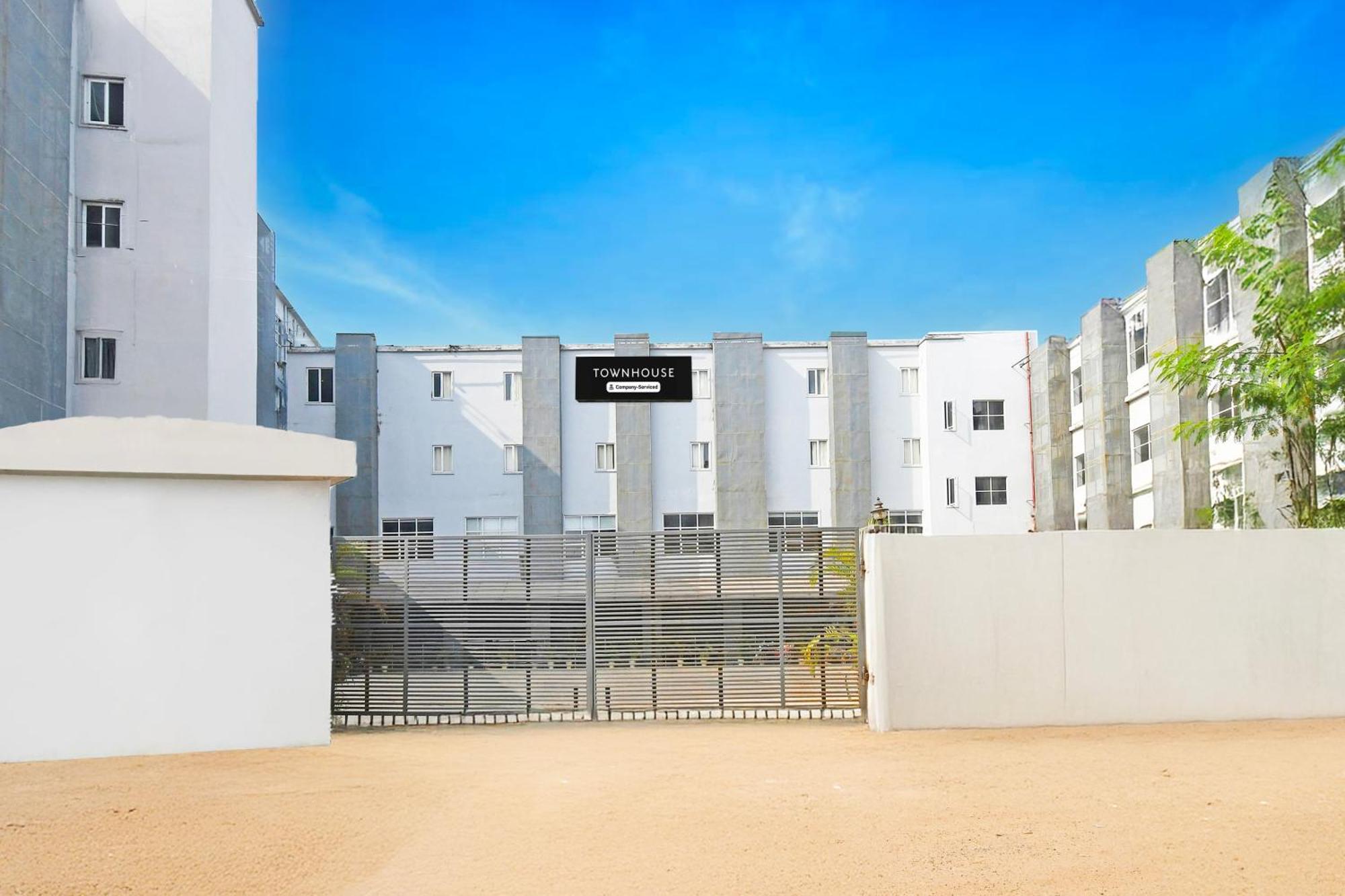 Super Townhouse Mancheswar Industrial Estate Hotel บูบันเนสชวาร์ ภายนอก รูปภาพ